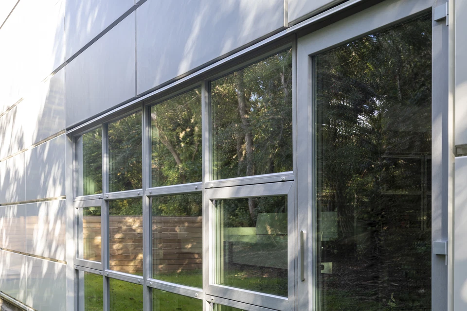 Plast døre Plastikdøre Plastvinduer